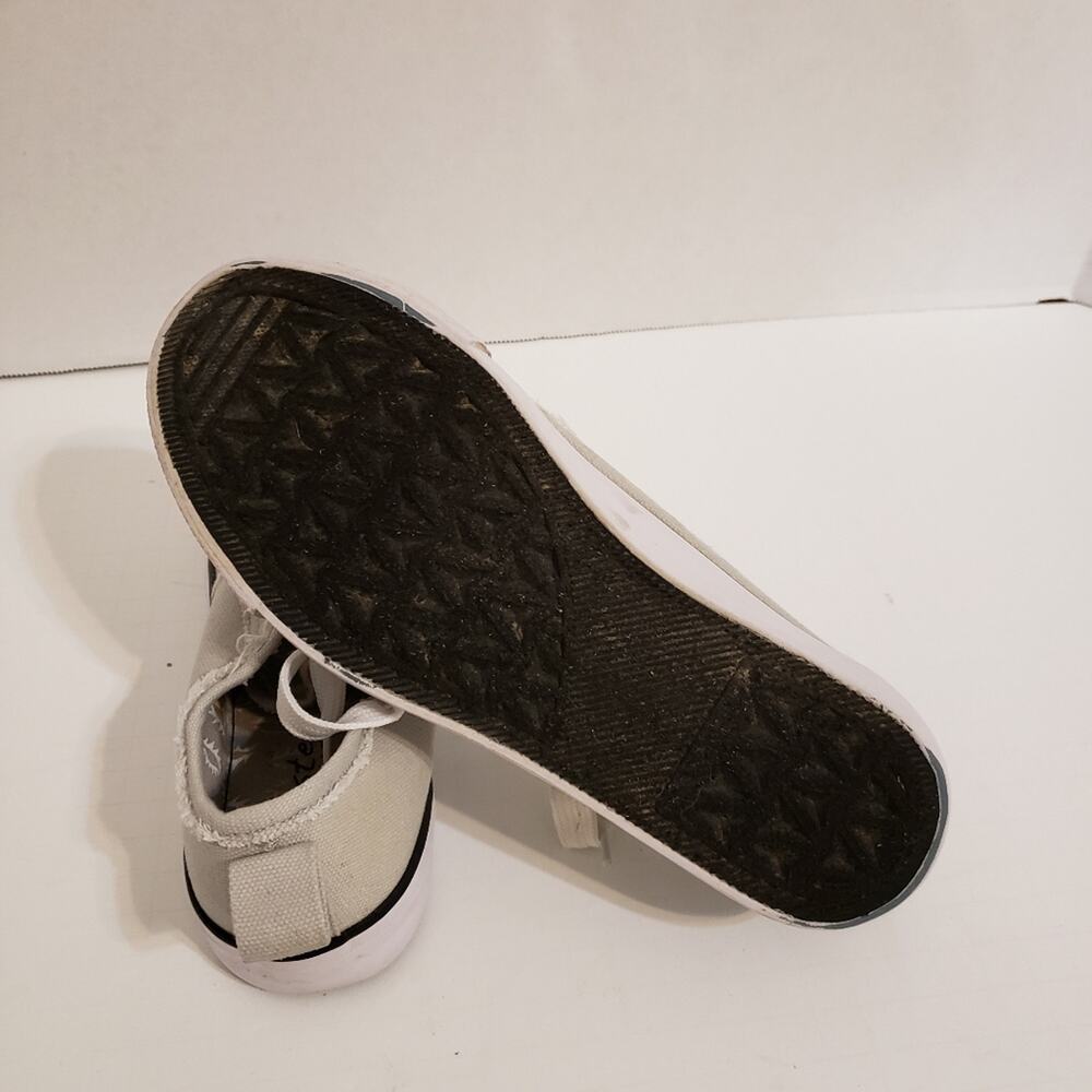 Twisted Slip In and Step Out Shoes - Picture 5 of 8